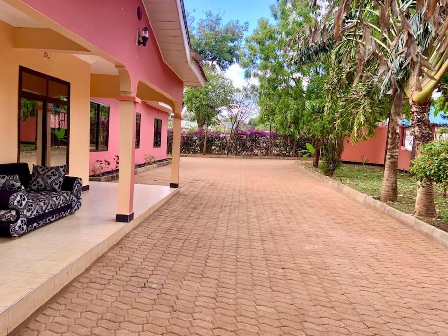 Bungalow X Garten & Terrasse X Wlan X Europaeisch Moshi Zewnętrze zdjęcie